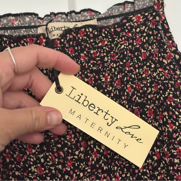 • NWT! [Liberty Love] Maternity Dress • - Picture 7 of 13